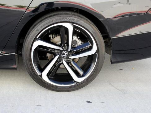 Used 2022 Honda Accord Sport image 40