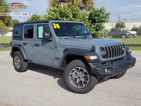 Used 2024 Jeep Wrangler Sport S image 1