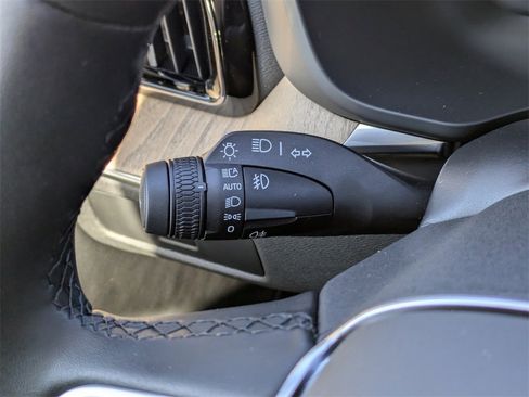 New 2026 Volvo XC60 B5 Plus w/ Protection Package Premier image 36