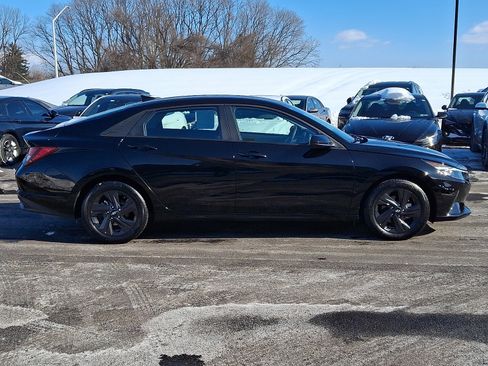 Certified 2023 Hyundai Elantra SEL image 7