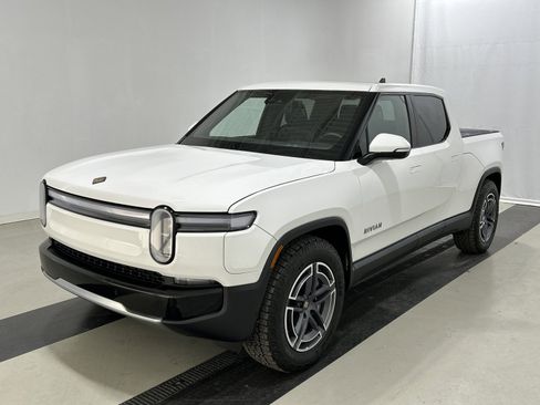 Used 2025 Rivian R1T Adventure image 1