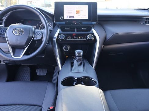 Used 2024 Toyota Venza LE image 24