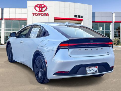 Used 2023 Toyota Prius LE image 5