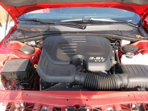 Used 2013 Dodge Charger SE w/ Sport Appearance Group image 10