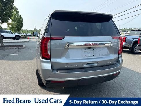 Used 2023 GMC Yukon SLT w/ SLT Luxury Package AWD/4WD image 10