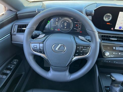 New 2025 Lexus ES 300h w/ Premium Package image 14