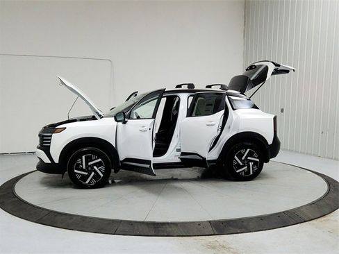 New 2026 Nissan Kicks SV w/ SV Premium Package image 12