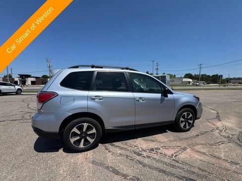 Used 2017 Subaru Forester 2.5i Premium w/ All-Weather Package AWD/4WD image 8