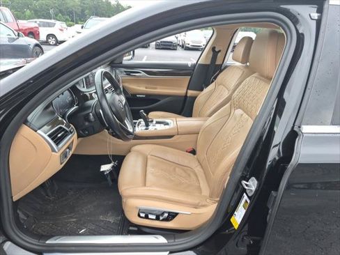 Used 2017 BMW 740i RWD image 17