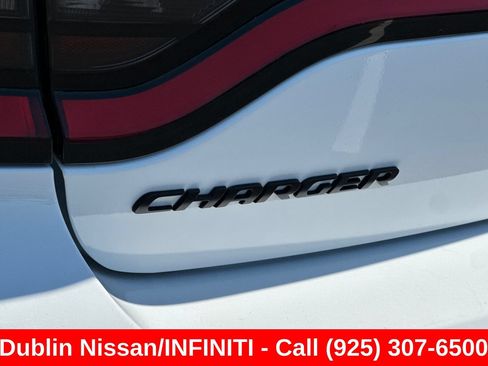 Used 2018 Dodge Charger R/T w/ Blacktop Package RWD image 48