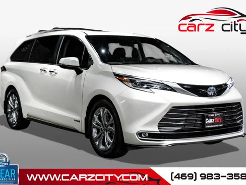 Used 2021 Toyota Sienna Platinum image 1