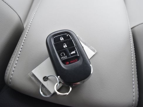 Certified 2026 Honda HR-V EX-L image 28