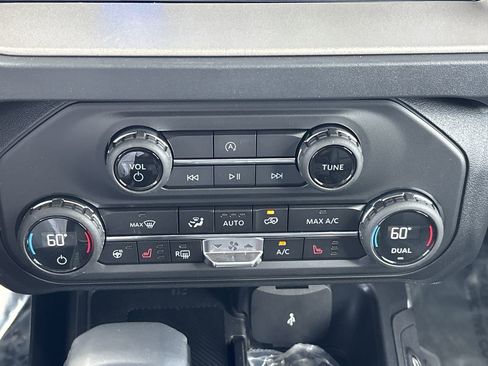 New 2025 Ford Bronco Outer Banks AWD/4WD image 21