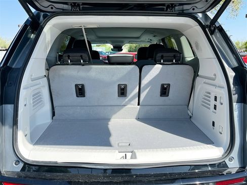 Used 2024 GMC Acadia Denali w/ Super Cruise Package image 27