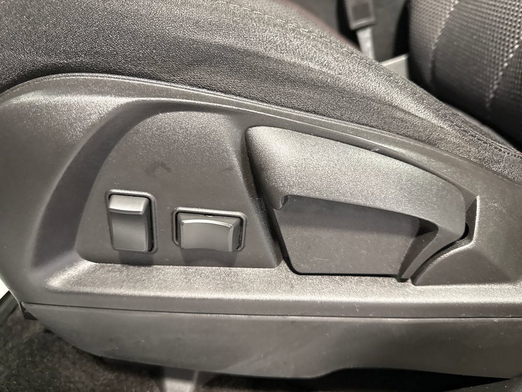 Used 2016 Chevrolet Equinox LS FWD image 24