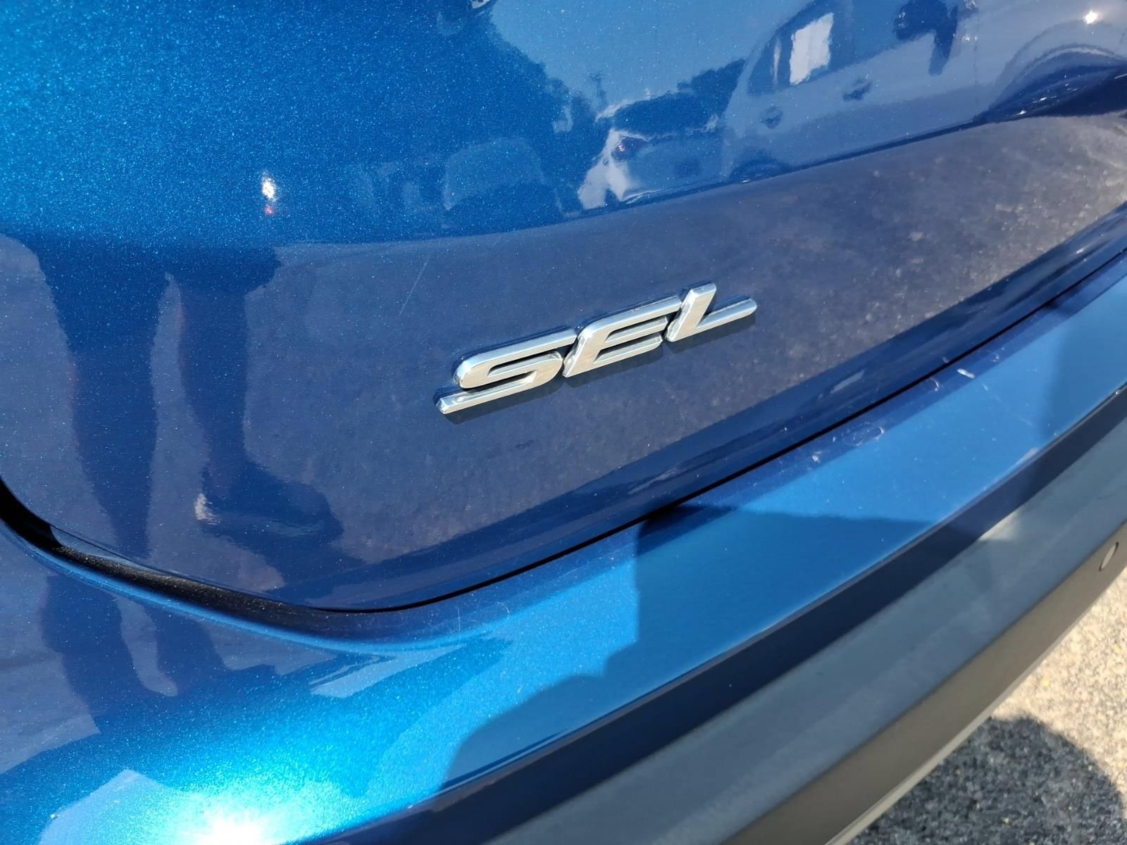 Used 2024 Ford Edge SEL AWD/4WD image 13