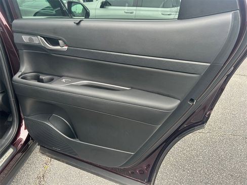 Used 2024 Hyundai Palisade Limited image 16