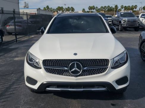 Used 2018 Mercedes-Benz GLC 300 image 2