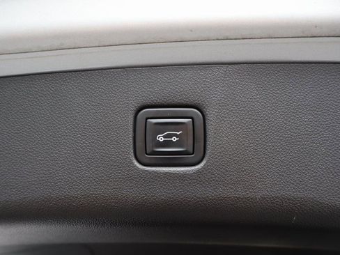 Used 2022 Chevrolet Blazer RS image 22