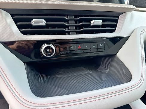 New 2026 Ford Explorer Active w/ Active Comfort Package RWD image 20