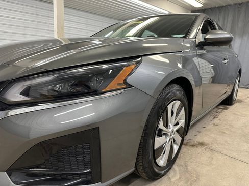Used 2023 Nissan Altima 2.5 S image 28