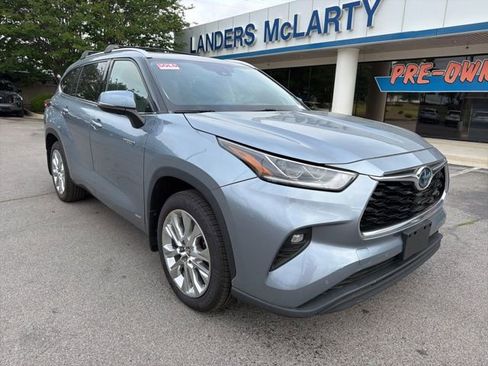 Used 2020 Toyota Highlander Limited AWD/4WD image 2