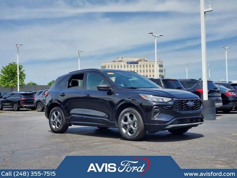 Used 2024 Ford Escape ST-Line AWD/4WD image 2