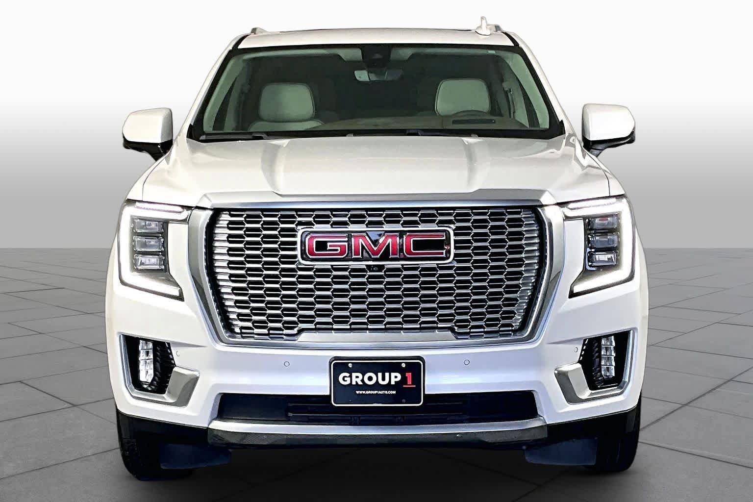 Used 2021 GMC Yukon Denali w/ Denali Premium Package RWD image 4