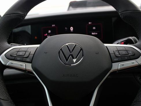 New 2025 Volkswagen Tiguan SE R-Line AWD/4WD image 17