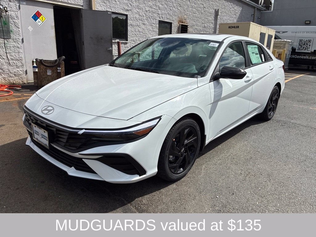New 2026 Hyundai Elantra SEL Sport FWD image 3