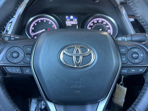 Used 2023 Toyota Camry SE FWD image 10