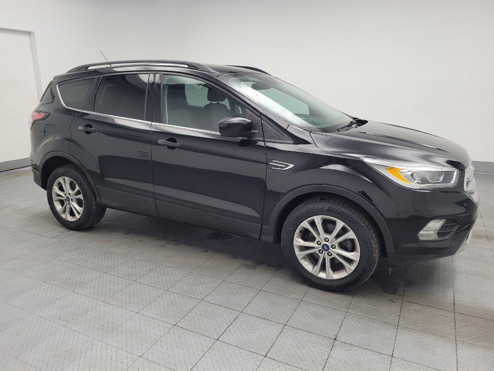 Used 2017 Ford Escape SE w/ Equipment Group 201A FWD image 11