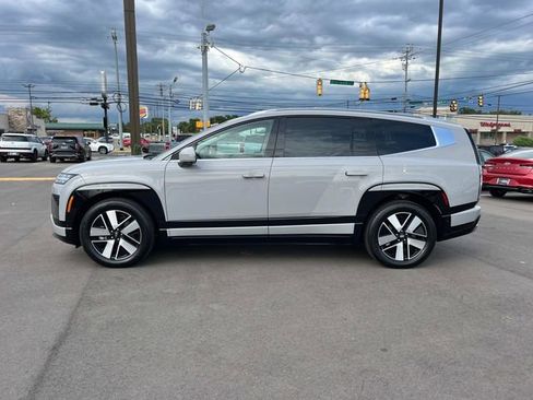 New 2026 Hyundai Ioniq 9 SEL image 8