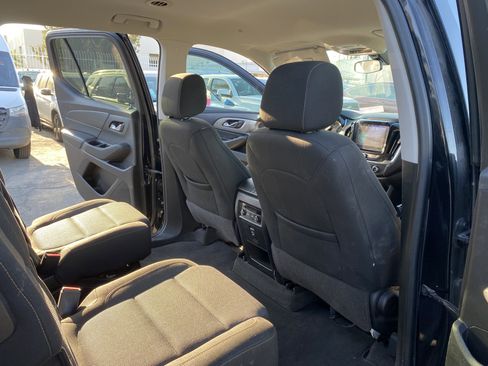 Used 2019 Chevrolet Traverse LT image 18