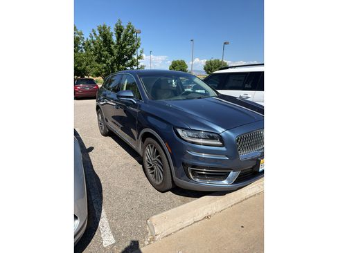 Used 2019 Lincoln Nautilus Reserve w/ Cargo Utility Package AWD/4WD image 2