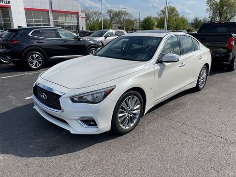 Used 2018 INFINITI Q50 Luxe w/ Essential Package (3.0T Luxe) image 2