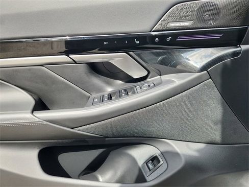 Used 2024 BMW 530i w/ Premium Package image 23