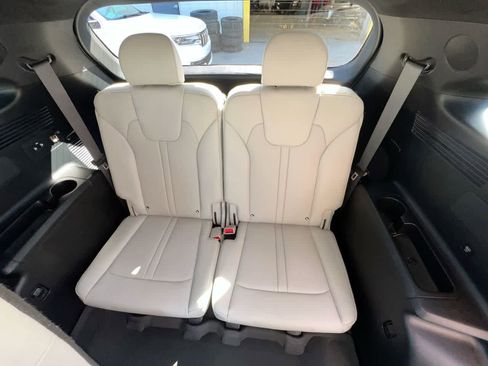Certified 2025 Kia Sorento SX Prestige AWD/4WD image 24