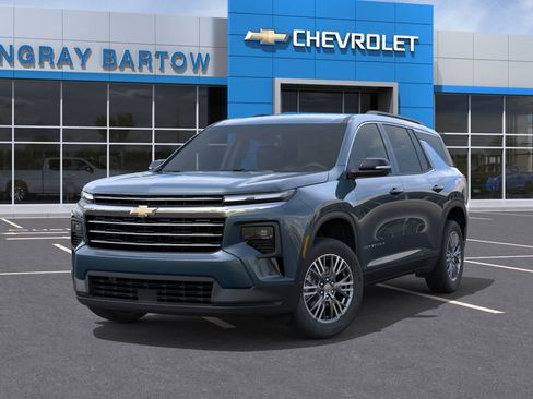 New 2026 Chevrolet Traverse LT w/ Driver Confidence Package FWD image 6