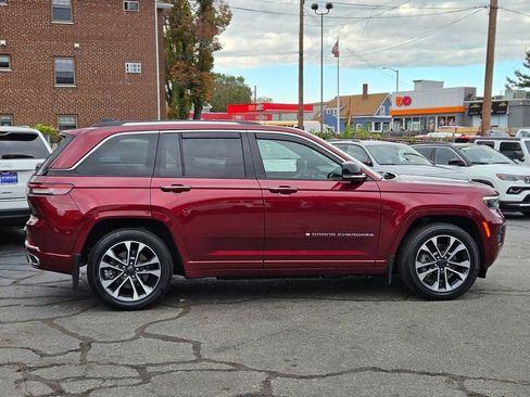 Used 2023 Jeep Grand Cherokee Overland image 6