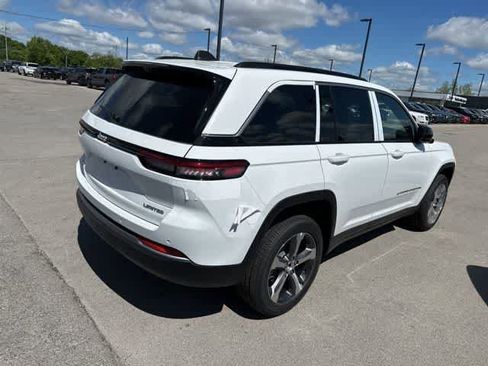 New 2026 Jeep Grand Cherokee Limited AWD/4WD image 11