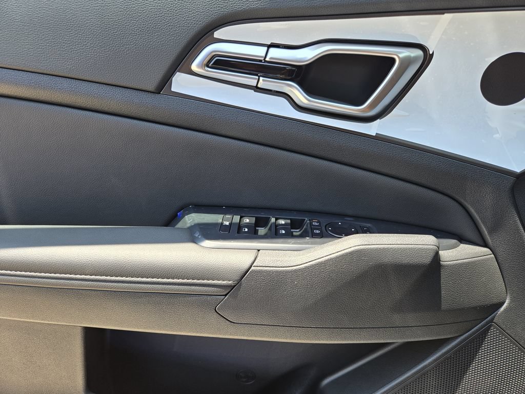 New 2026 Kia Sportage EX FWD image 16