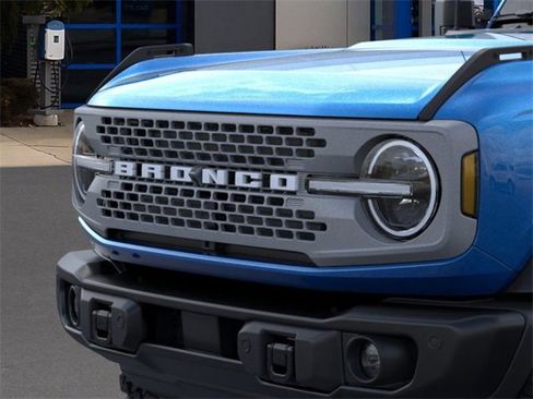New 2025 Ford Bronco Badlands image 19