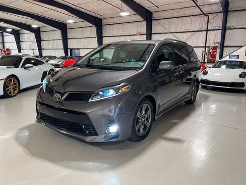 Used 2019 Toyota Sienna SE Premium image 54