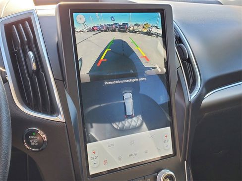 Used 2024 Ford Edge Titanium image 16