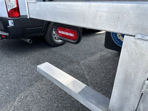 New 2024 Ford E-450 and Econoline 450 Super Duty w/ Power Windows & Locks Group image 70