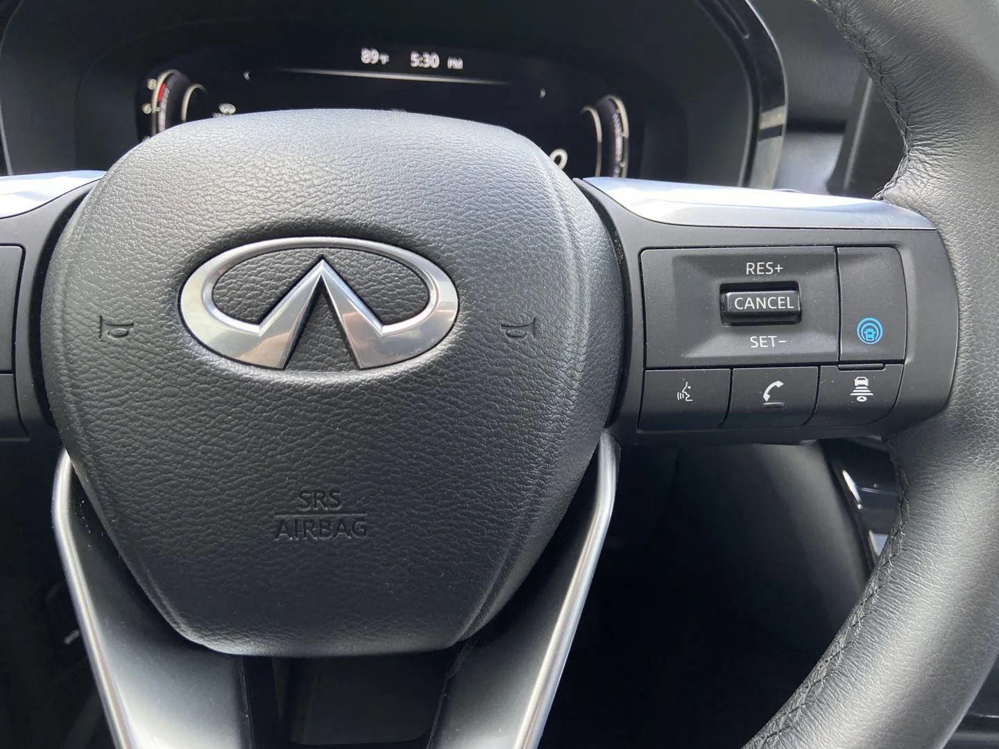 Used 2023 INFINITI QX60 Luxe w/ Cargo Package AWD/4WD image 16