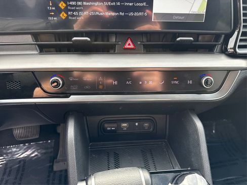 Certified 2023 Kia Sportage EX AWD/4WD image 29