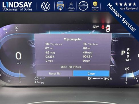 Used 2023 Volvo XC60 B5 Plus image 25