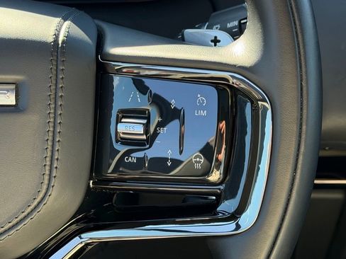 Used 2024 Land Rover Range Rover Sport Dynamic SE image 16